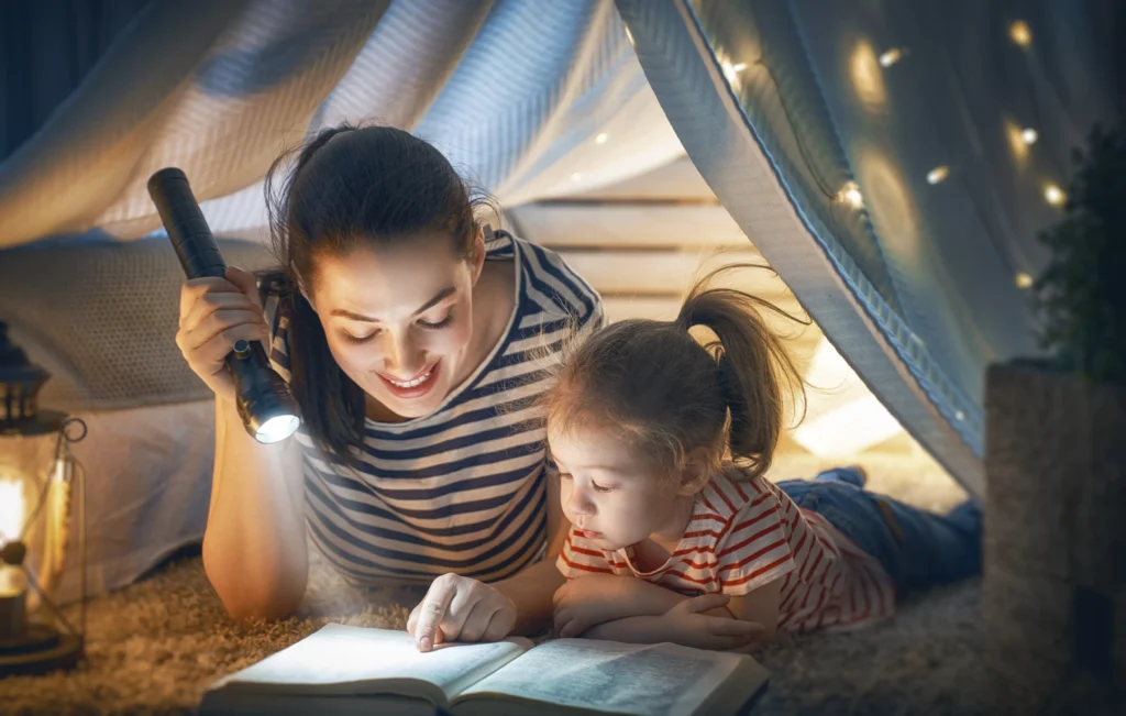 mom-and-child-reading-book